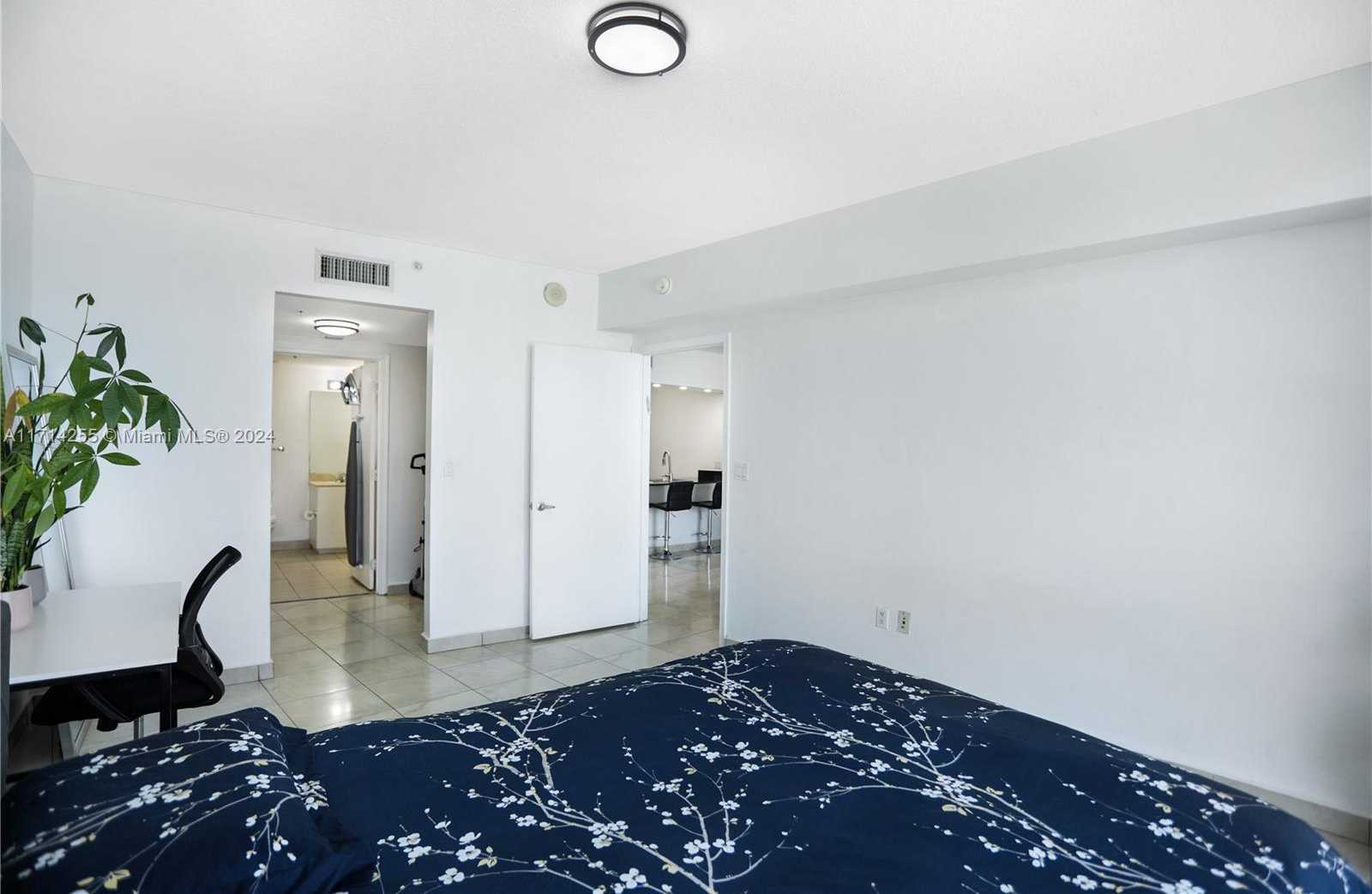 Small Image of 1750 NORTH BAYSHORE DR #3210, Miami Number 33