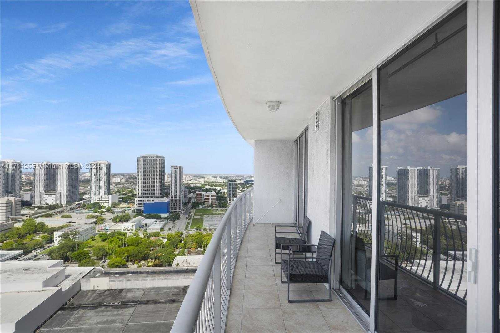 Small Image of 1750 NORTH BAYSHORE DR #3210, Miami Number 36
