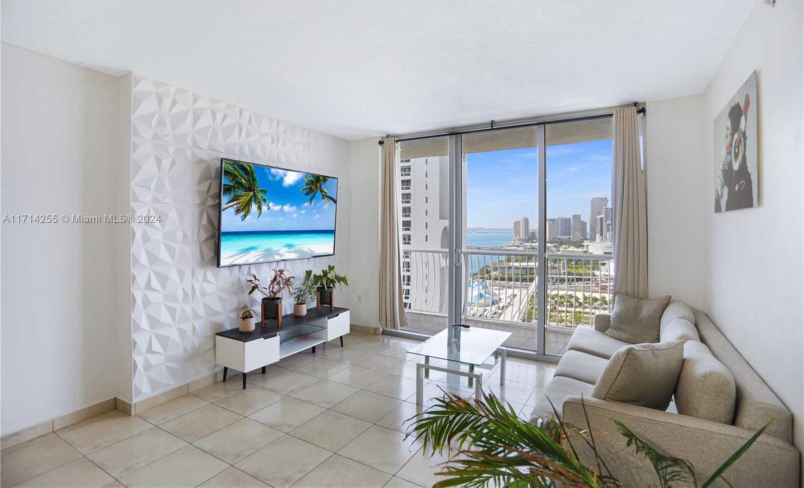 Small Image of 1750 NORTH BAYSHORE DR #3210, Miami Number 6