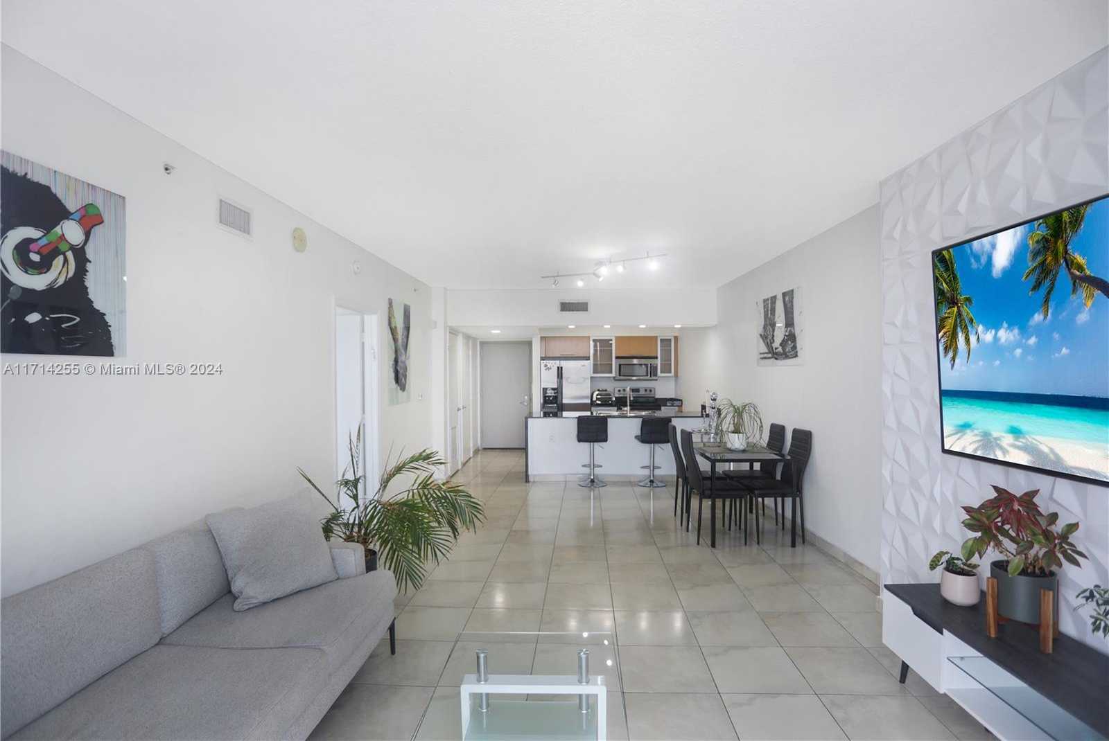 Small Image of 1750 NORTH BAYSHORE DR #3210, Miami Number 8