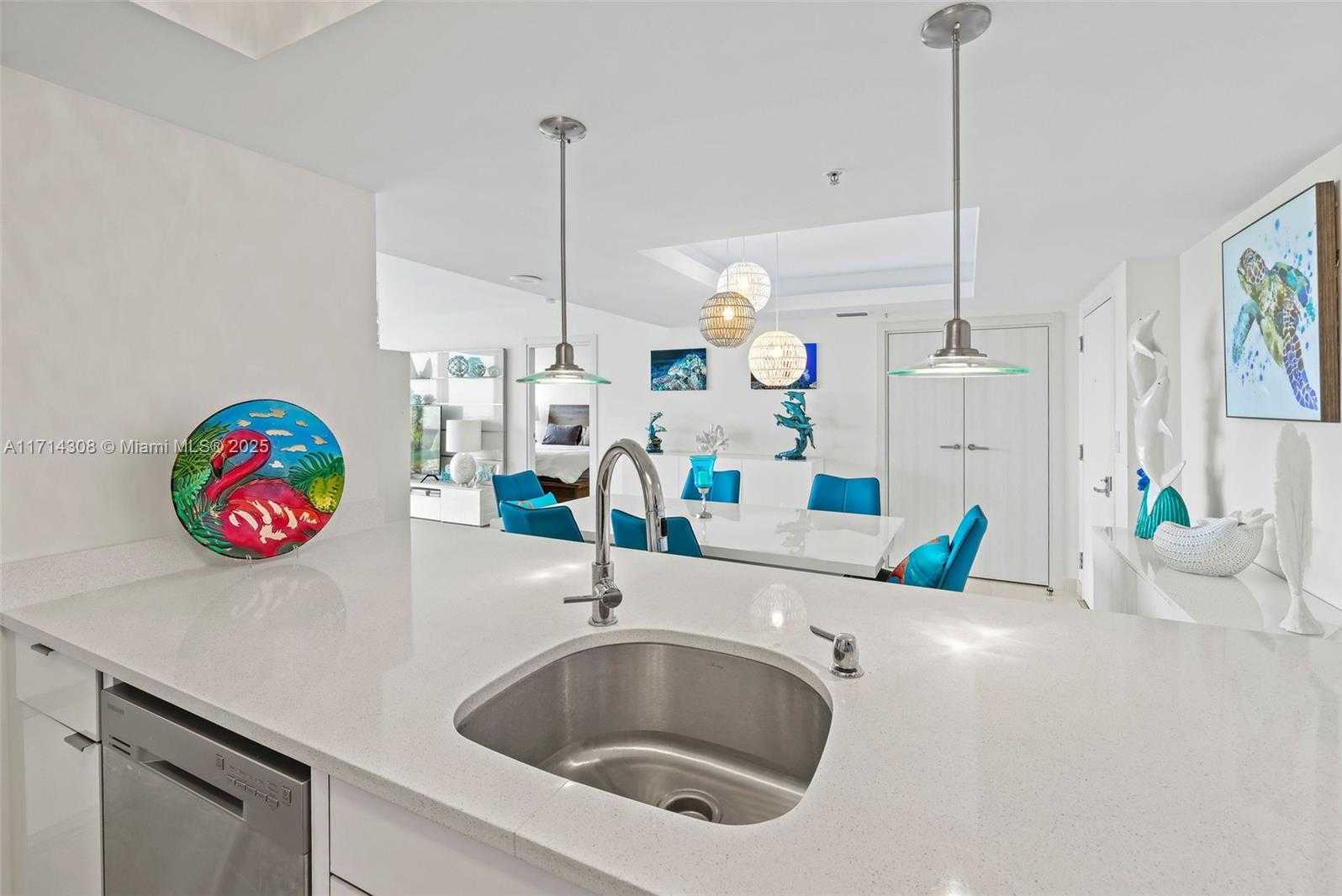 Small Image of 650 WEST AVE #2407, Miami Beach Number 10