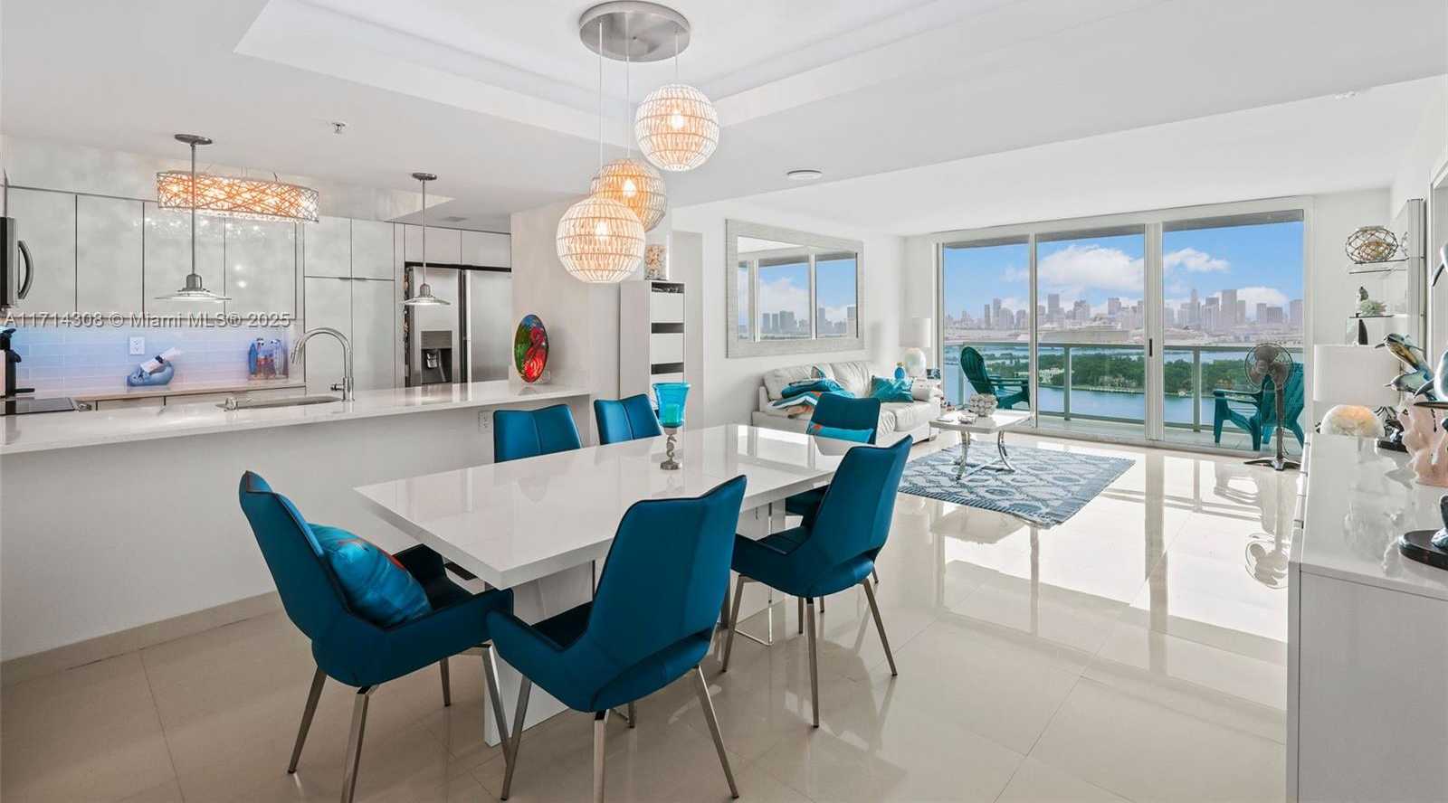 Small Image of 650 WEST AVE #2407, Miami Beach Number 3