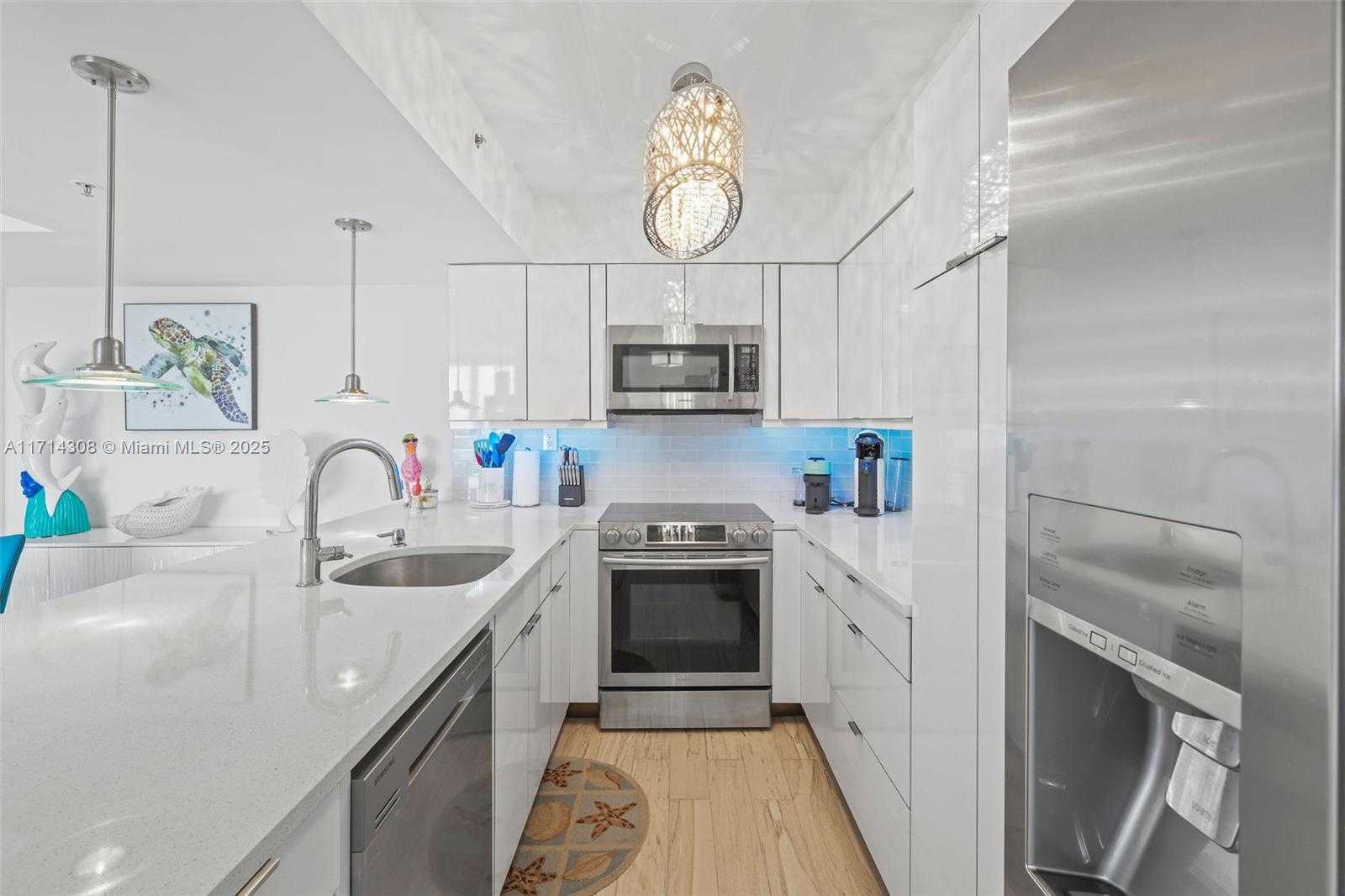 Small Image of 650 WEST AVE #2407, Miami Beach Number 9