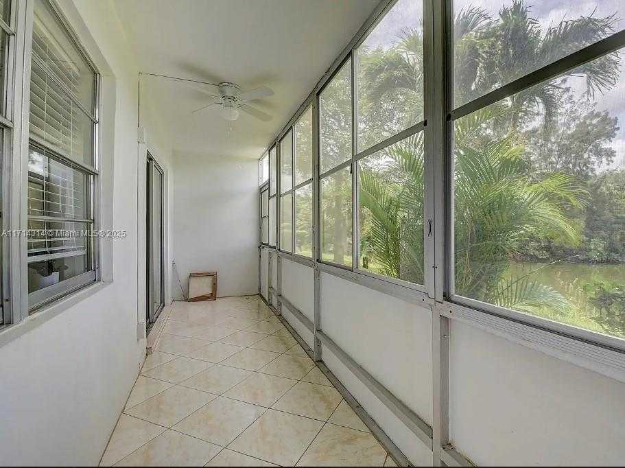 Small Image of 106 NORTHAMPTON #F, West Palm Beach Number 10