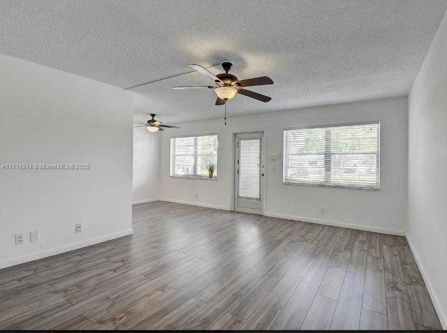 Small Image of 106 NORTHAMPTON #F, West Palm Beach Number 3