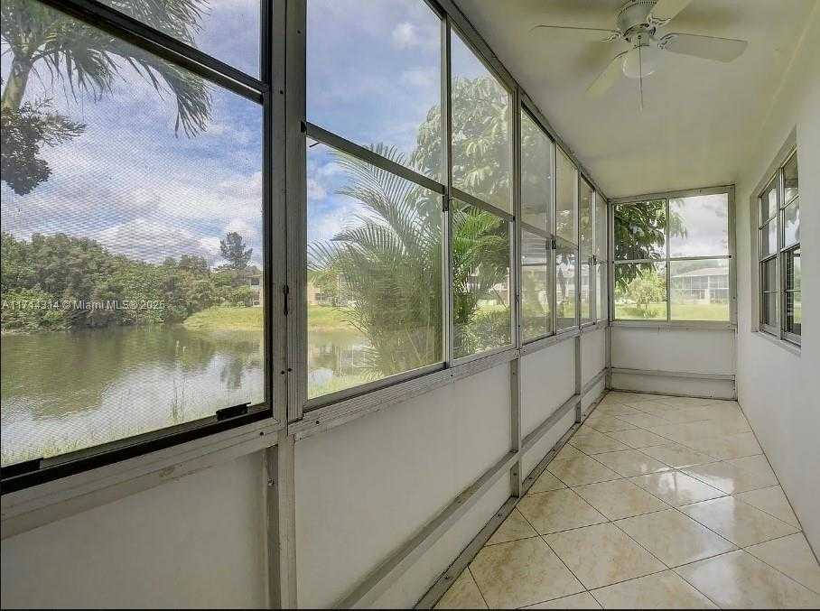 Small Image of 106 NORTHAMPTON #F, West Palm Beach Number 8