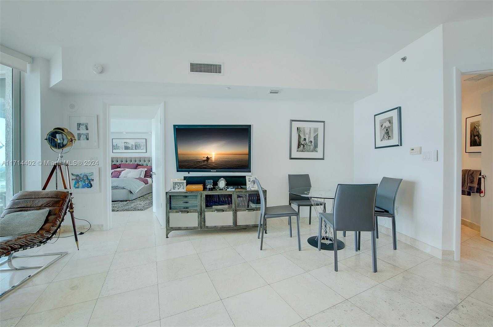 Small Image of 1000 SOUTH POINTE DR #1406, Miami Beach Number 12
