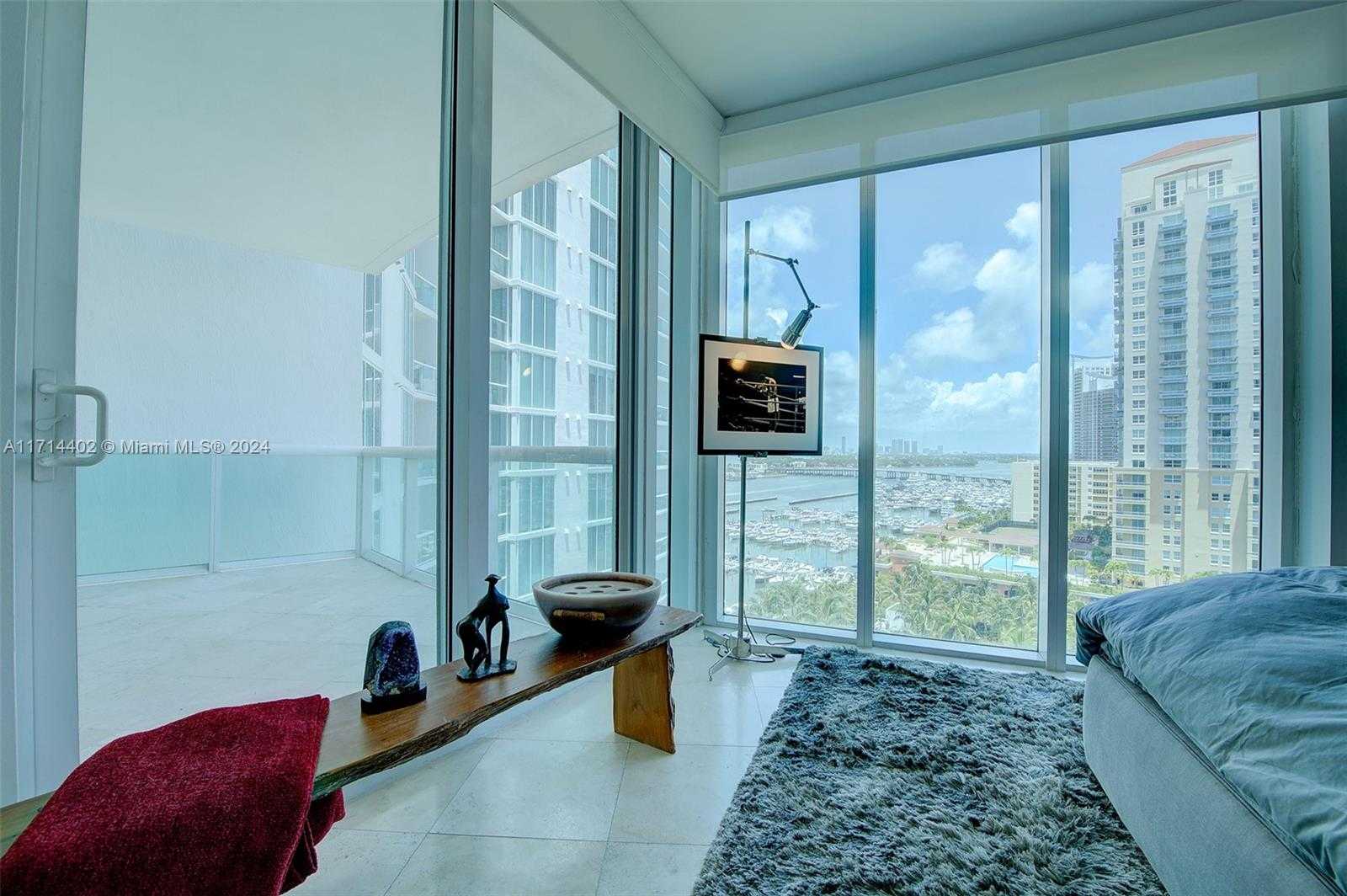 Small Image of 1000 SOUTH POINTE DR #1406, Miami Beach Number 15