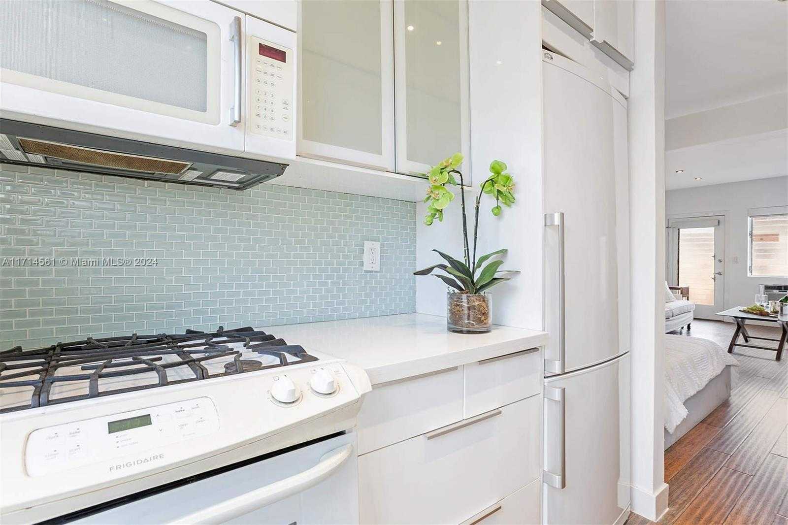 Small Image of 1050 PENNSYLVANIA AVE #29, Miami Beach Number 12