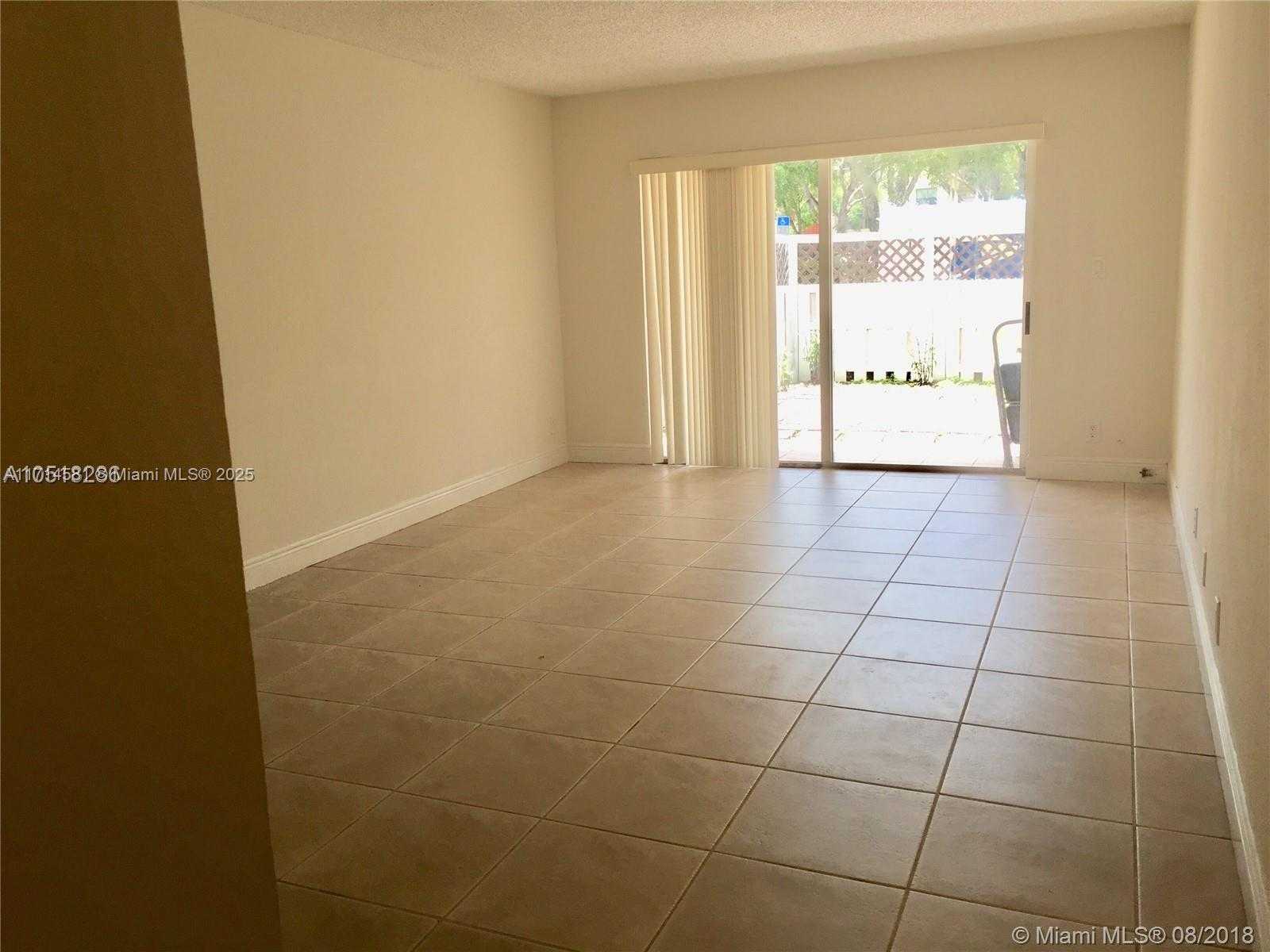 Small Image of 5201 GENEVA WAY #108, Doral Number 5