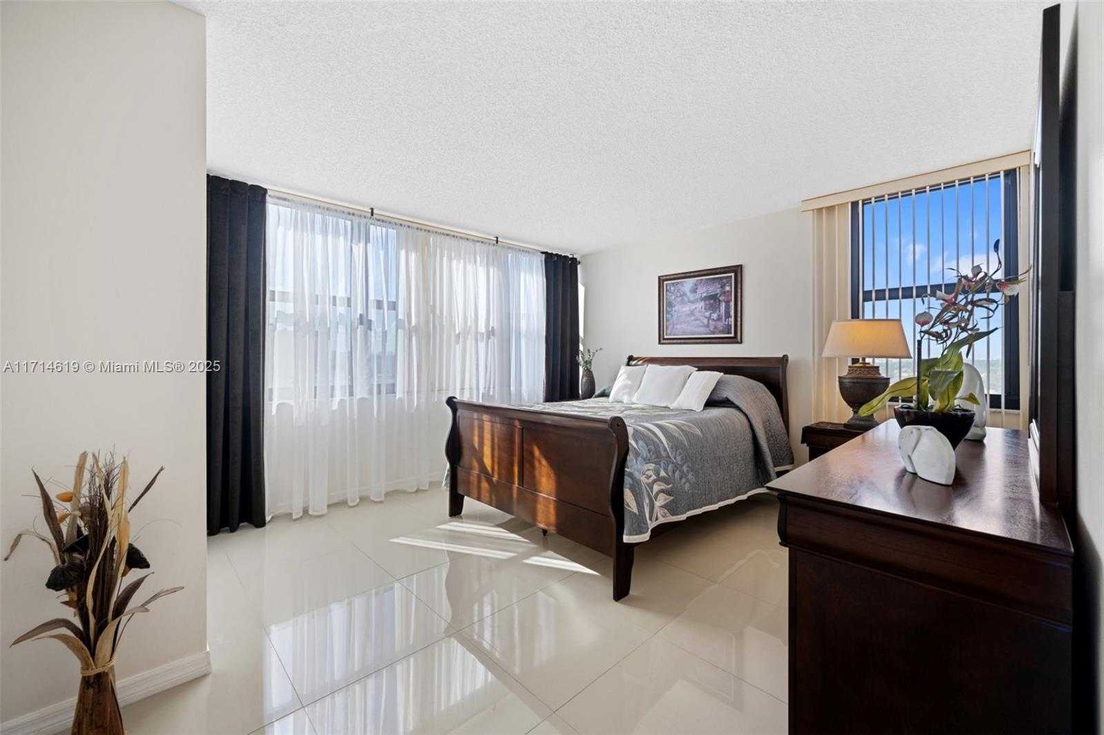 Small Image of 2401 SOUTH OCEAN DR #1007, Hollywood Number 26