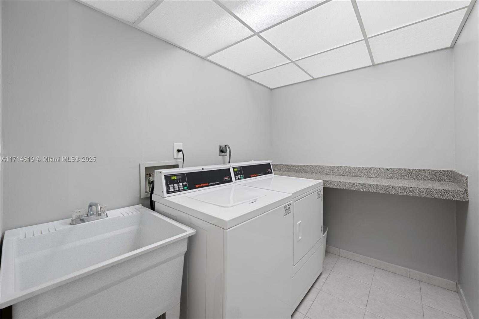 Small Image of 2401 SOUTH OCEAN DR #1007, Hollywood Number 31