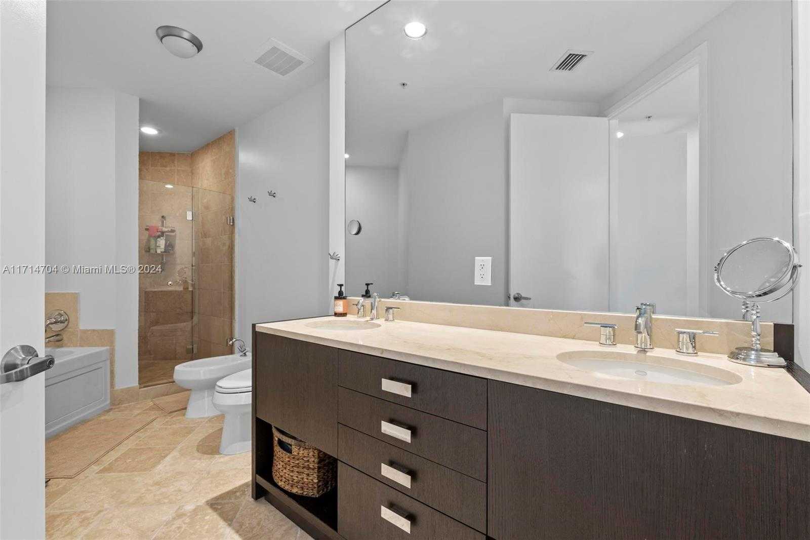 Small Image of 18201 COLLINS AVE #201A, Sunny Isles Beach Number 23