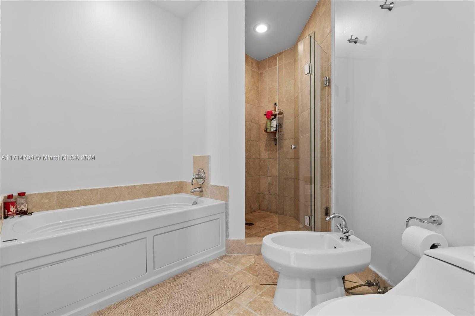 Small Image of 18201 COLLINS AVE #201A, Sunny Isles Beach Number 25