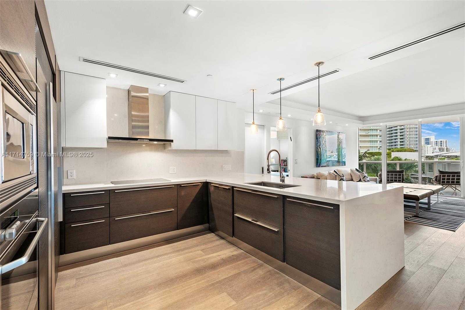 Small Image of 400 ALTON RD #509, Miami Beach Number 13