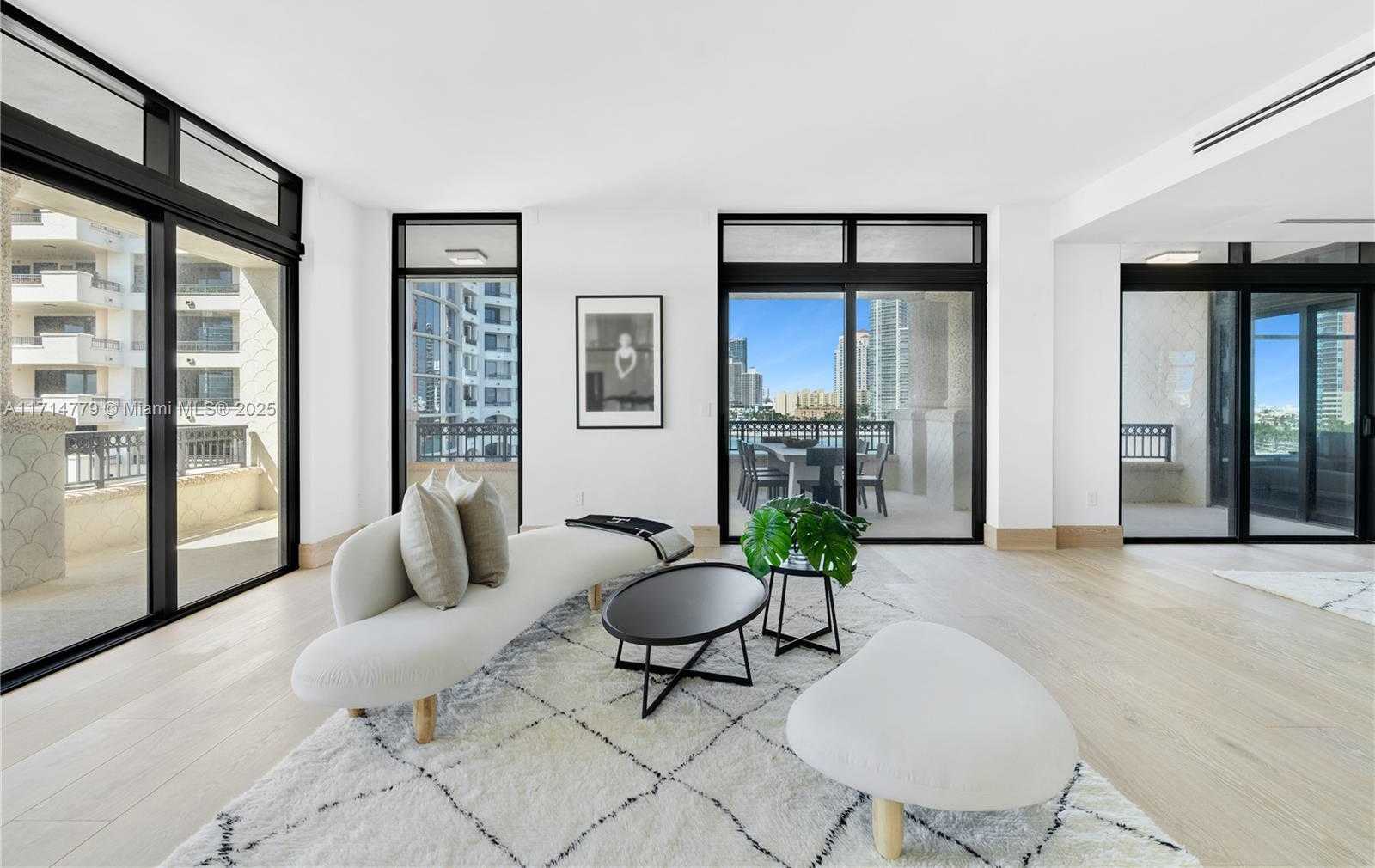 Small Image of 7061 FISHER ISLAND DR #7061, Miami Beach Number 12