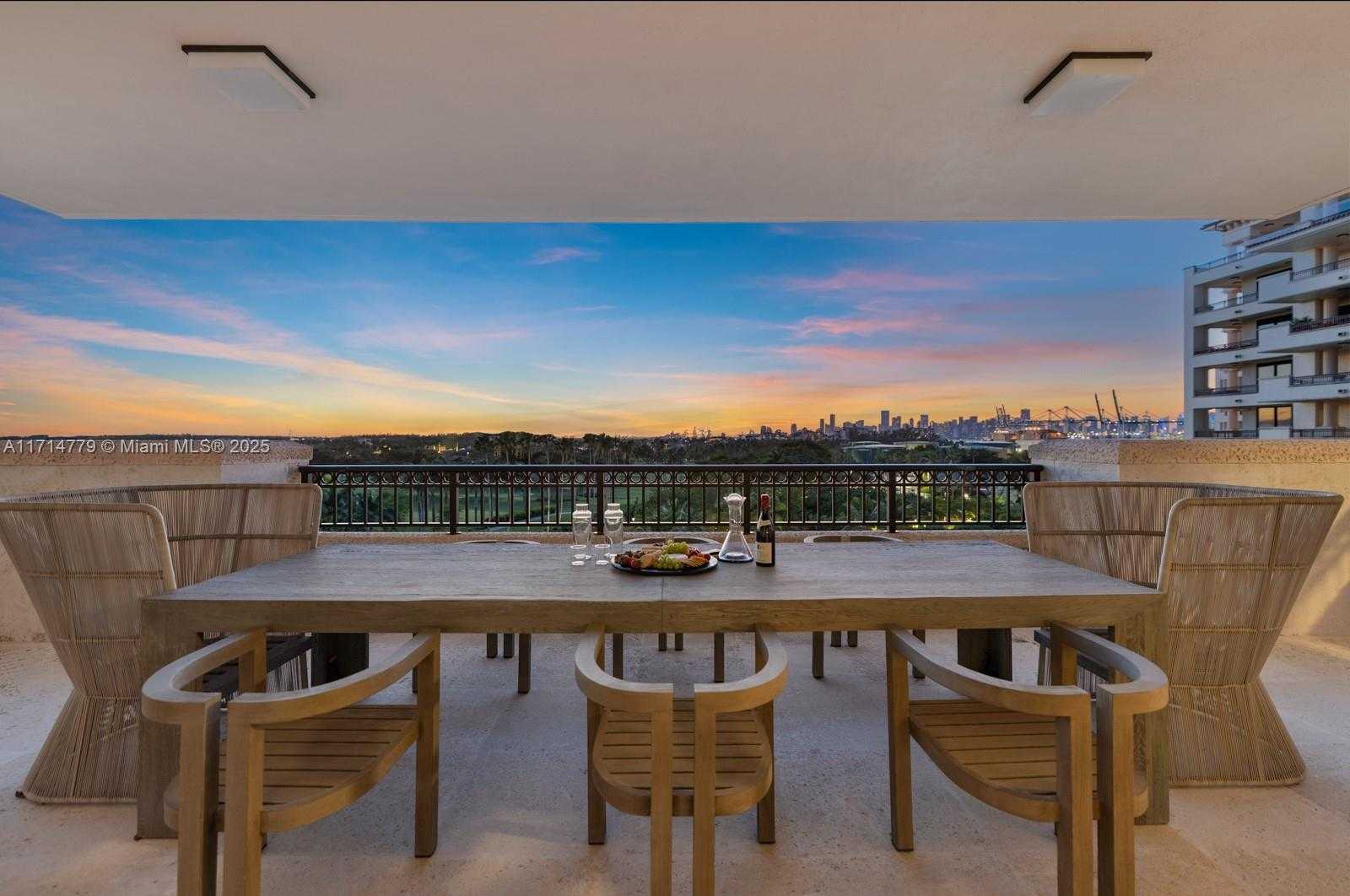 Small Image of 7061 FISHER ISLAND DR #7061, Miami Beach Number 2