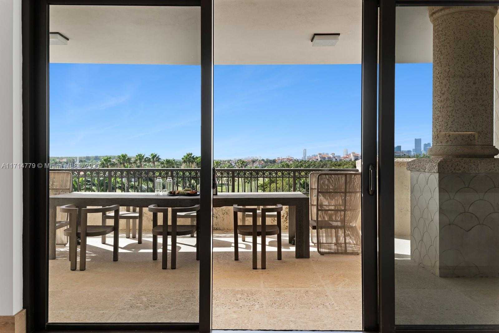 Small Image of 7061 FISHER ISLAND DR #7061, Miami Beach Number 9
