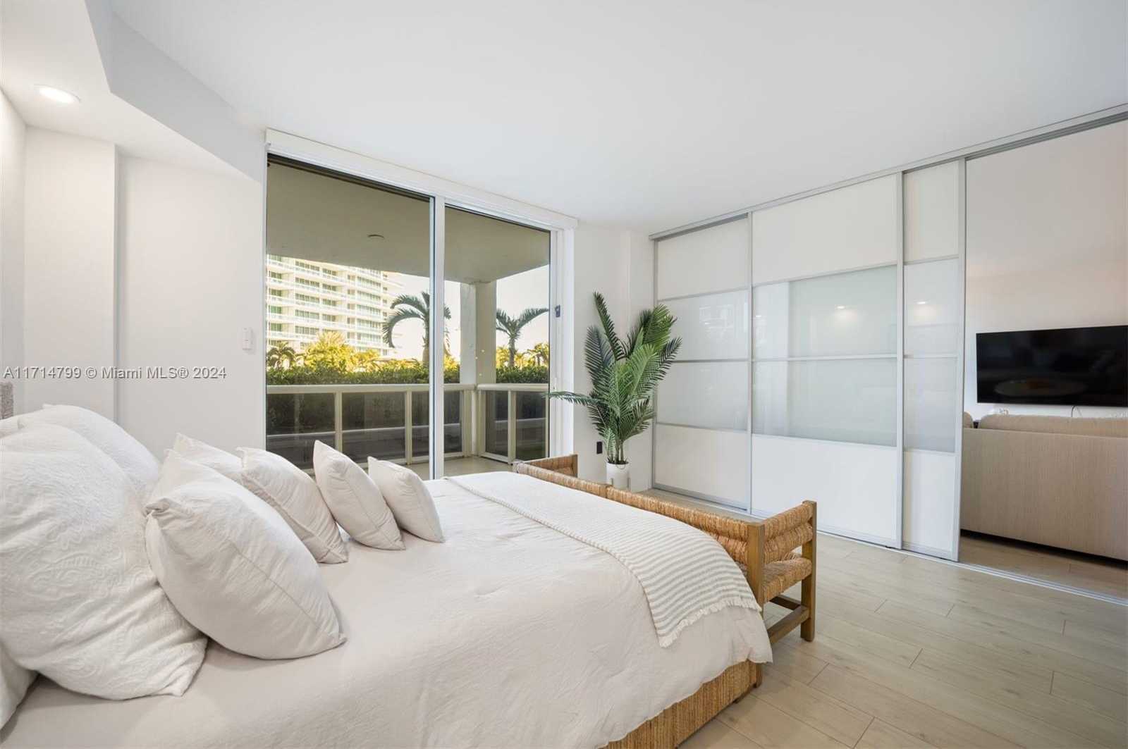 Small Image of 10275 COLLINS AVE #206, Bal Harbour Number 13