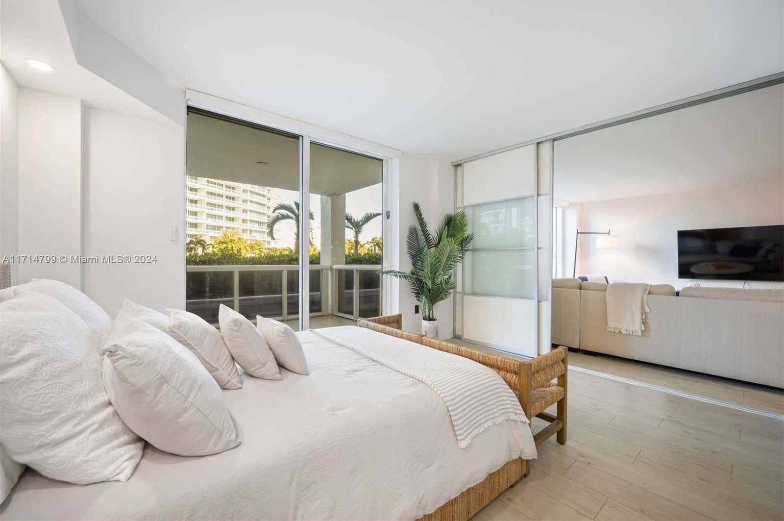 Small Image of 10275 COLLINS AVE #206, Bal Harbour Number 14