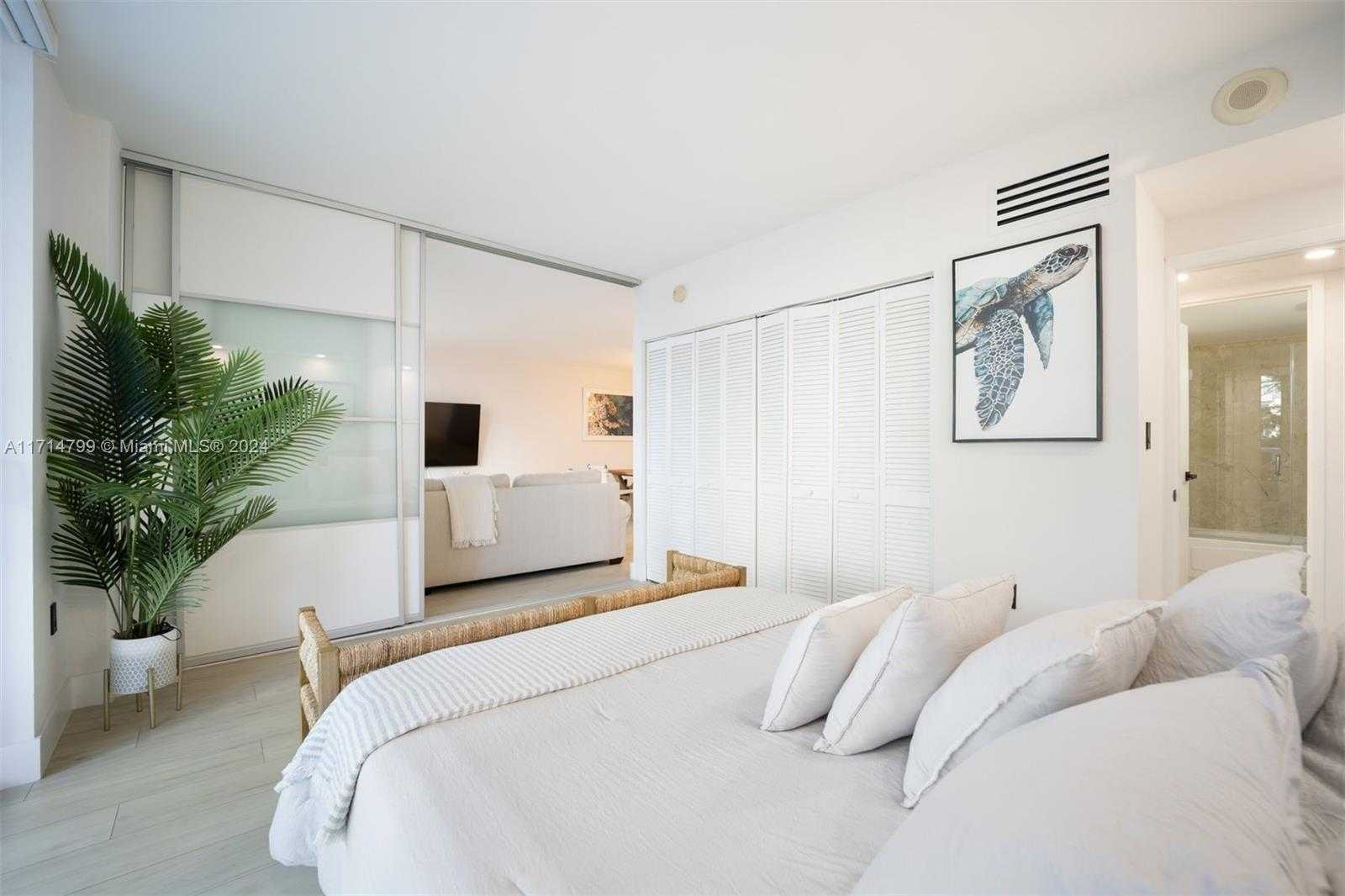 Small Image of 10275 COLLINS AVE #206, Bal Harbour Number 15