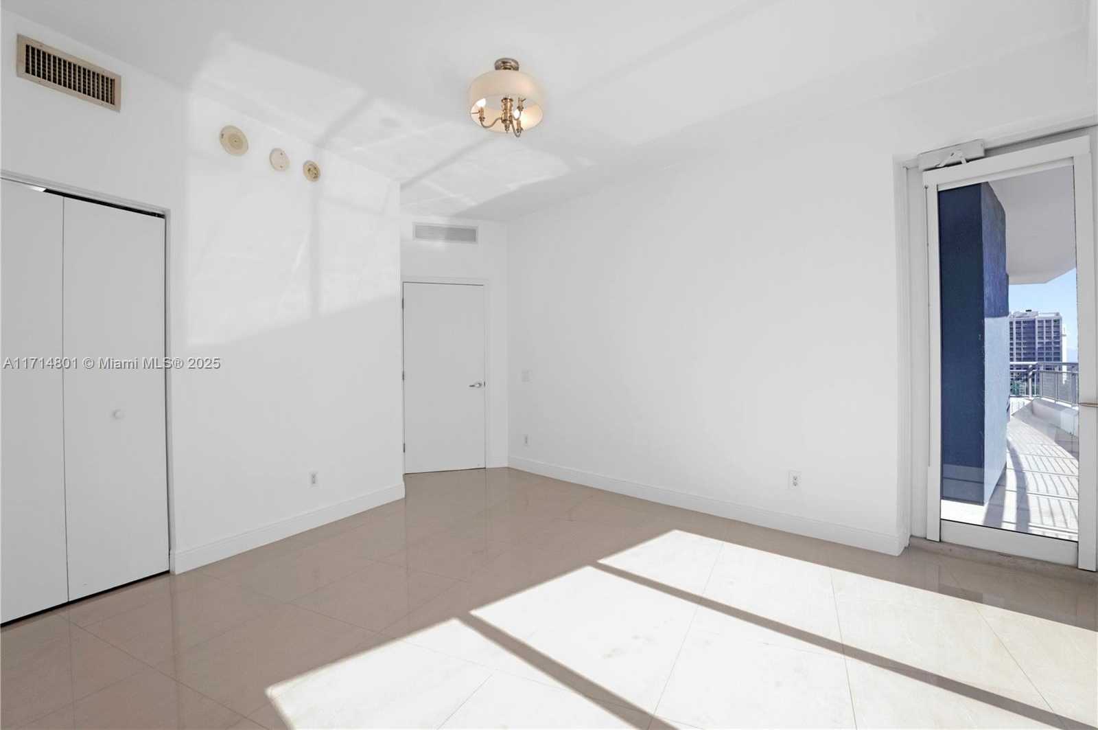 Small Image of 60 SOUTH WEST 13TH ST #1700, Miami Number 10
