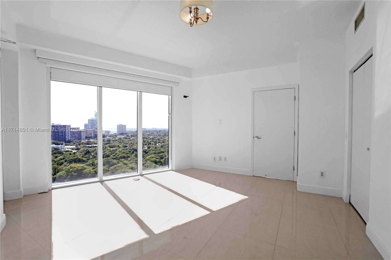 Small Image of 60 SOUTH WEST 13TH ST #1700, Miami Number 8