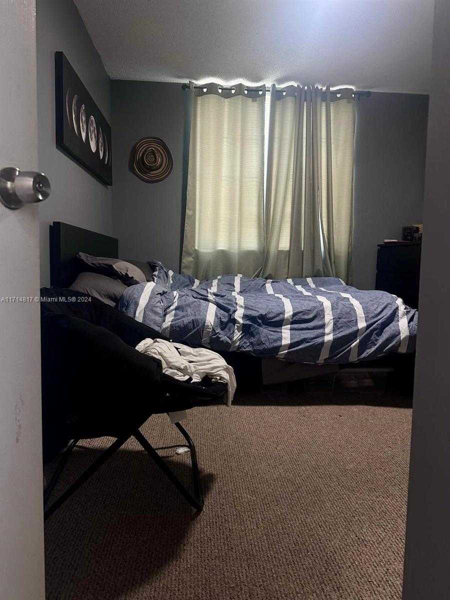 Small Image of 620 SOUTH WEST 111TH AVE #107, Pembroke Pines Number 4