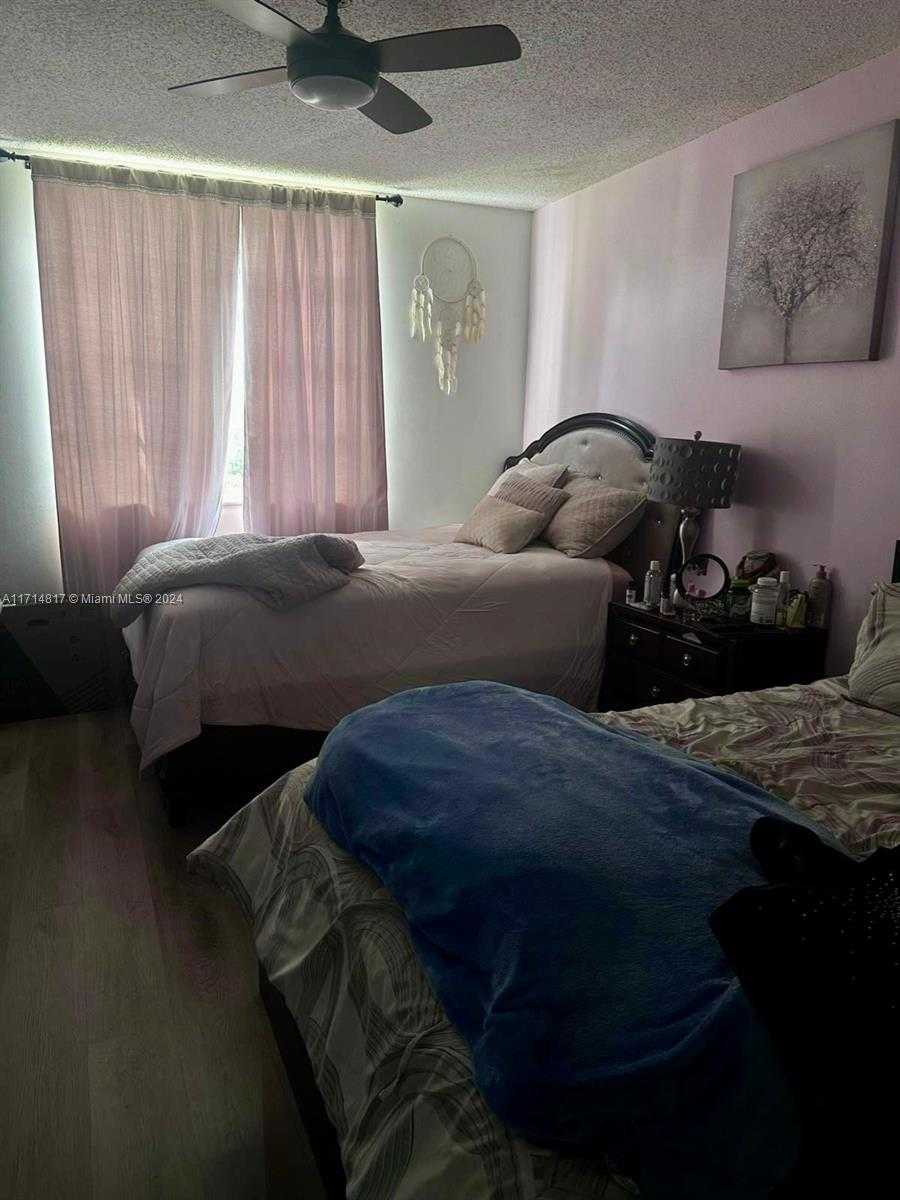 Small Image of 620 SOUTH WEST 111TH AVE #107, Pembroke Pines Number 5
