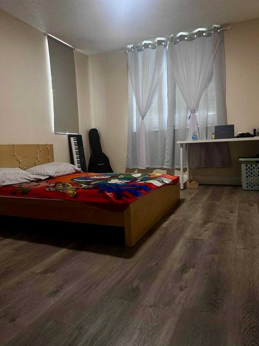 Small Image of 620 SOUTH WEST 111TH AVE #107, Pembroke Pines Number 6