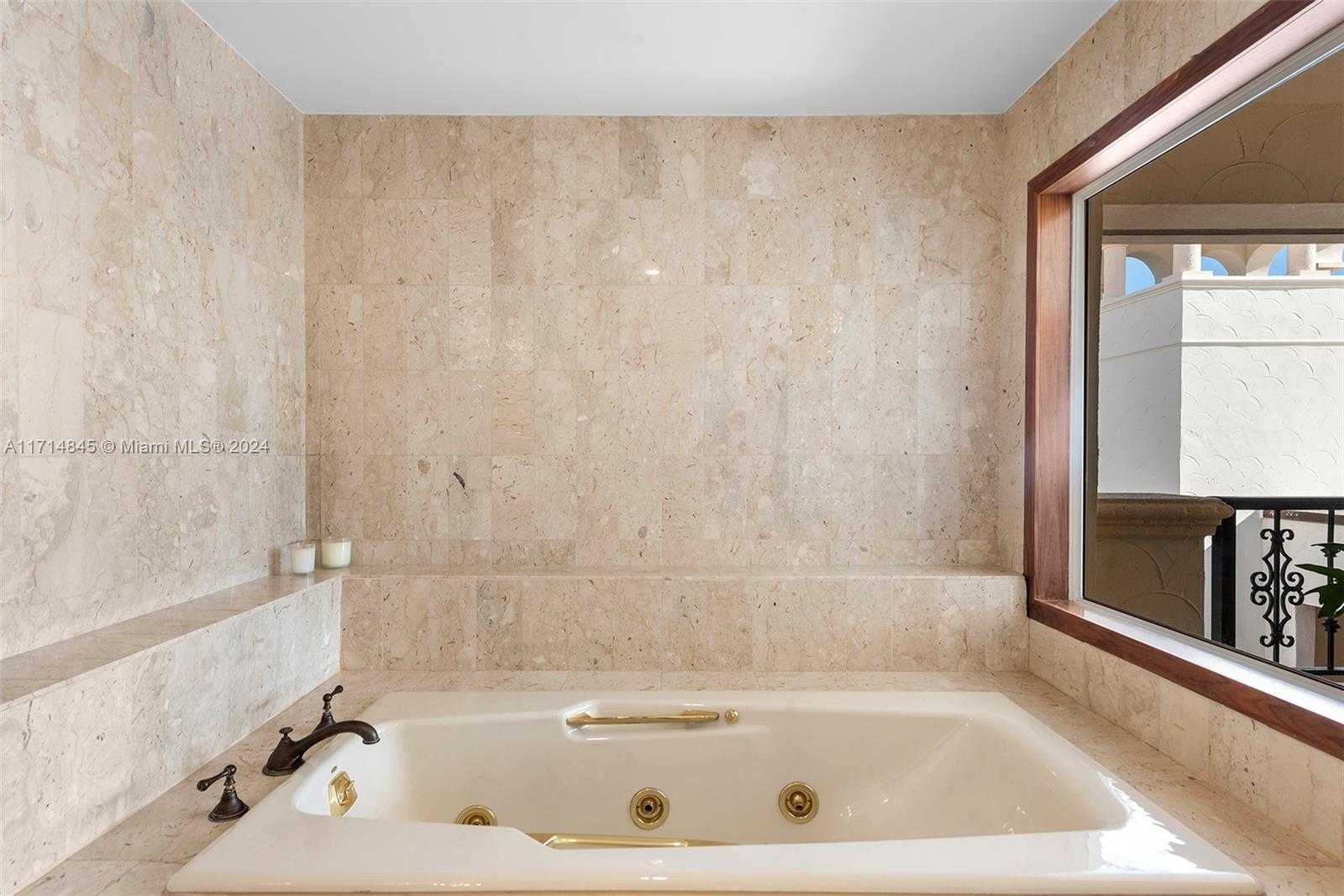 Small Image of 2444 FISHER ISLAND DR #5404, Miami Beach Number 36
