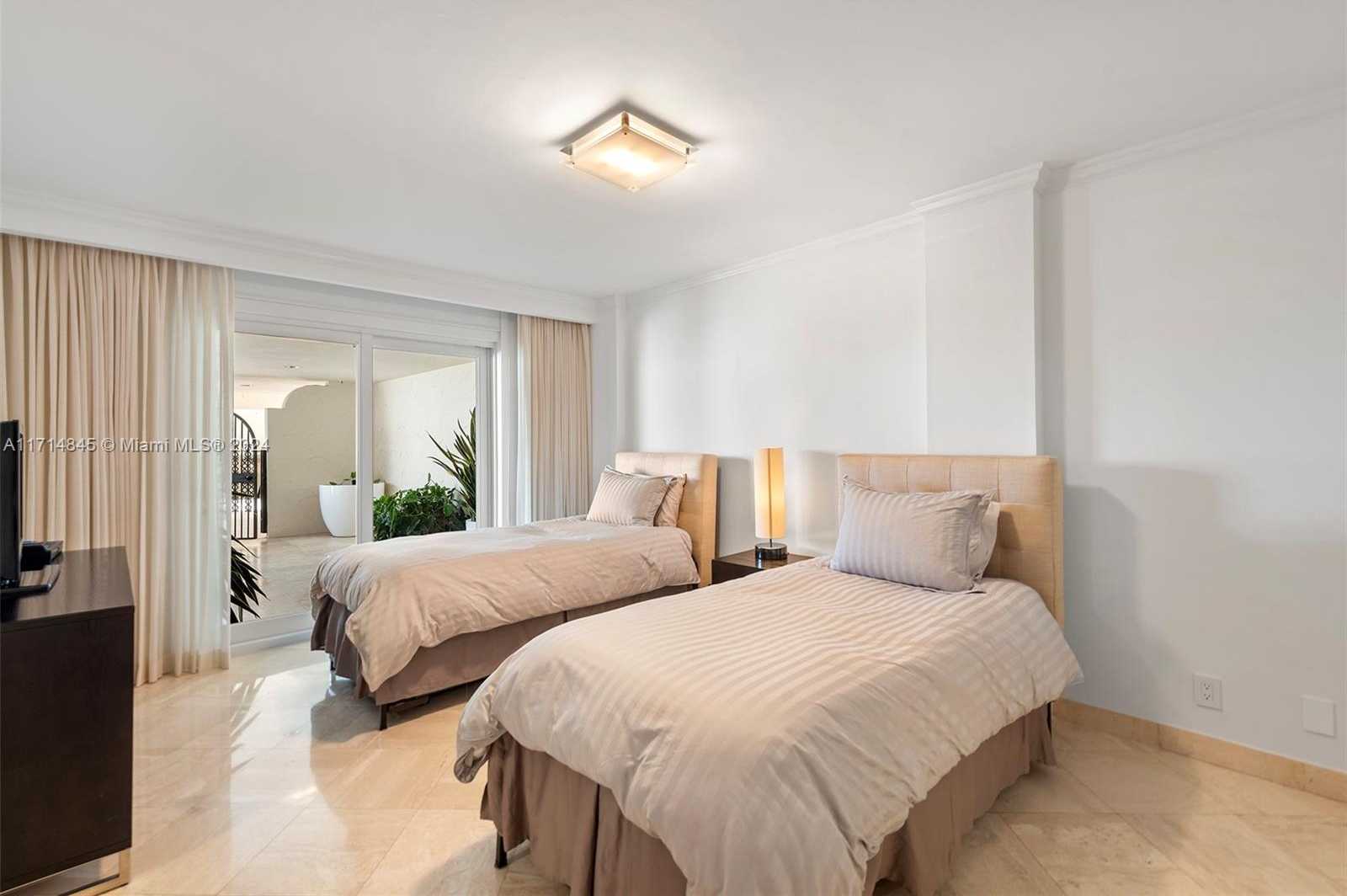 Small Image of 2444 FISHER ISLAND DR #5404, Miami Beach Number 42