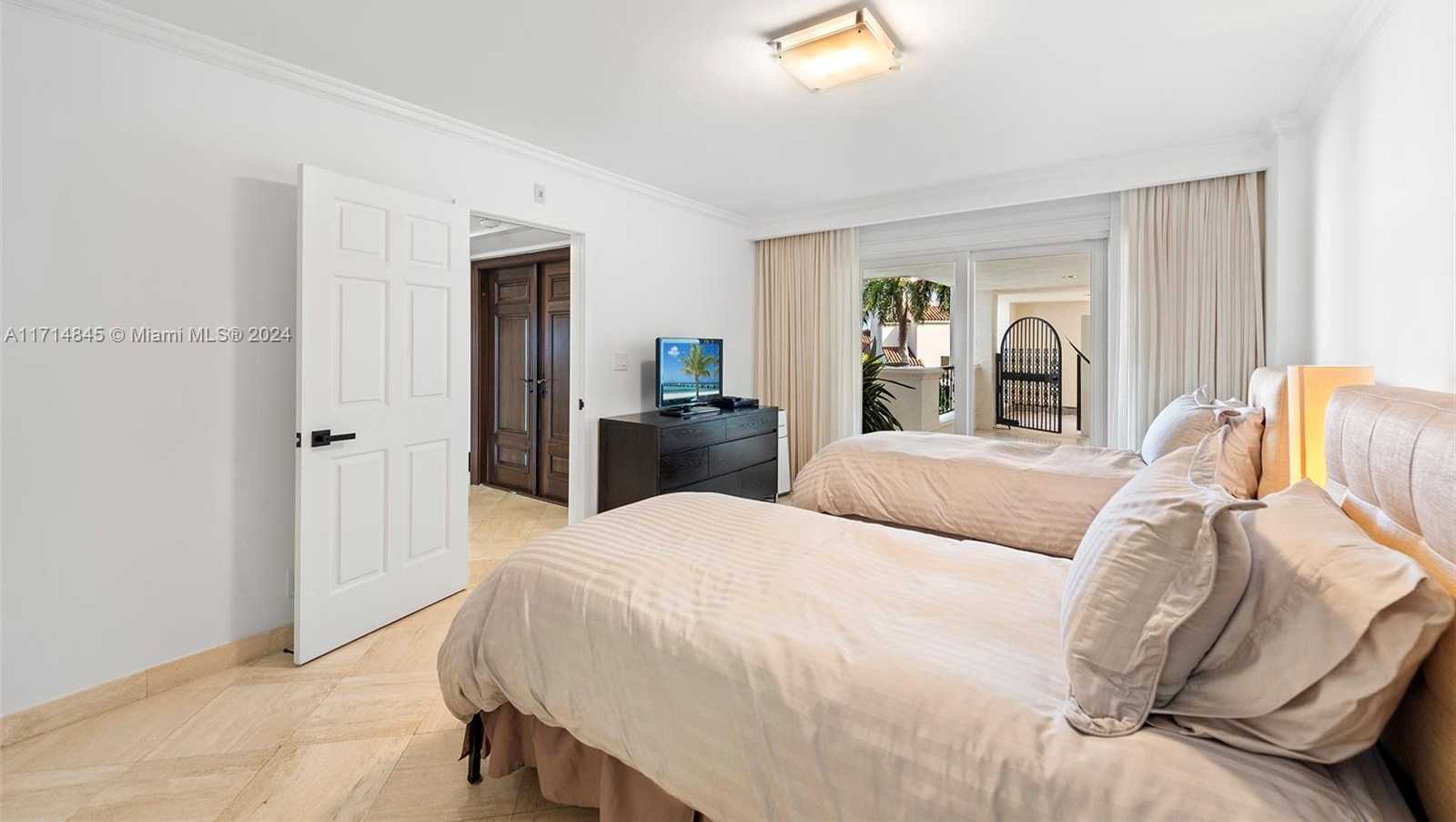Small Image of 2444 FISHER ISLAND DR #5404, Miami Beach Number 43