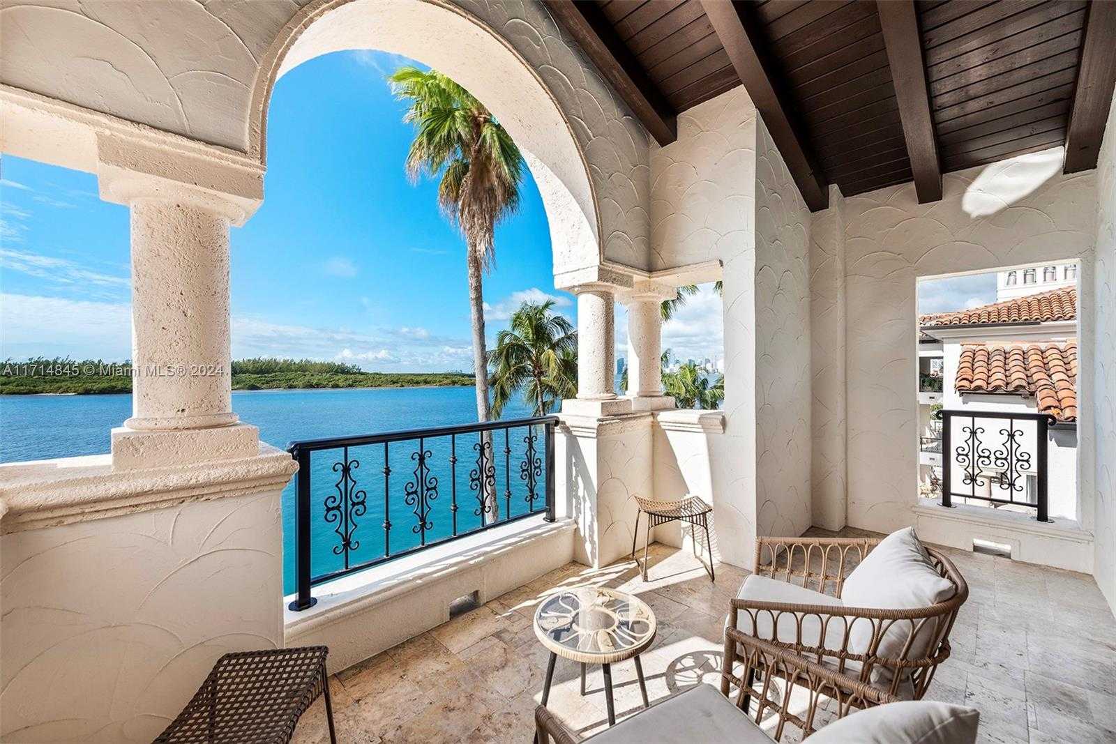 Small Image of 2444 FISHER ISLAND DR #5404, Miami Beach Number 8