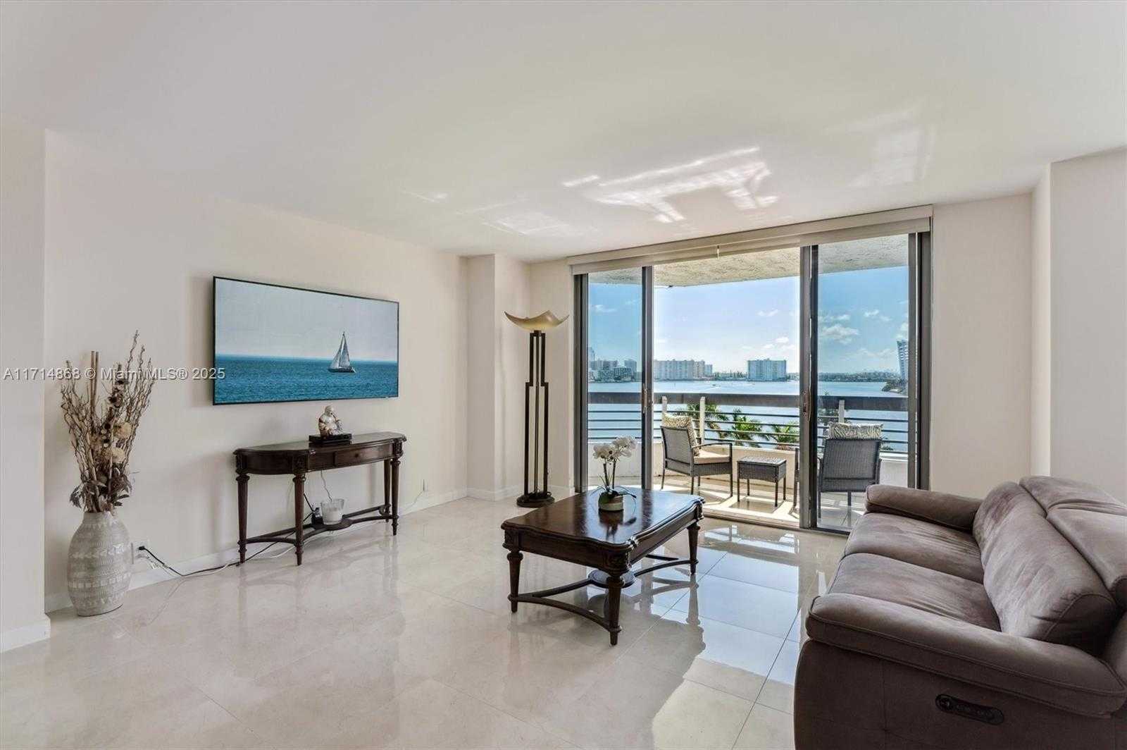 Small Image of 19101 NORTH EAST 36TH CT #805, Aventura Number 2