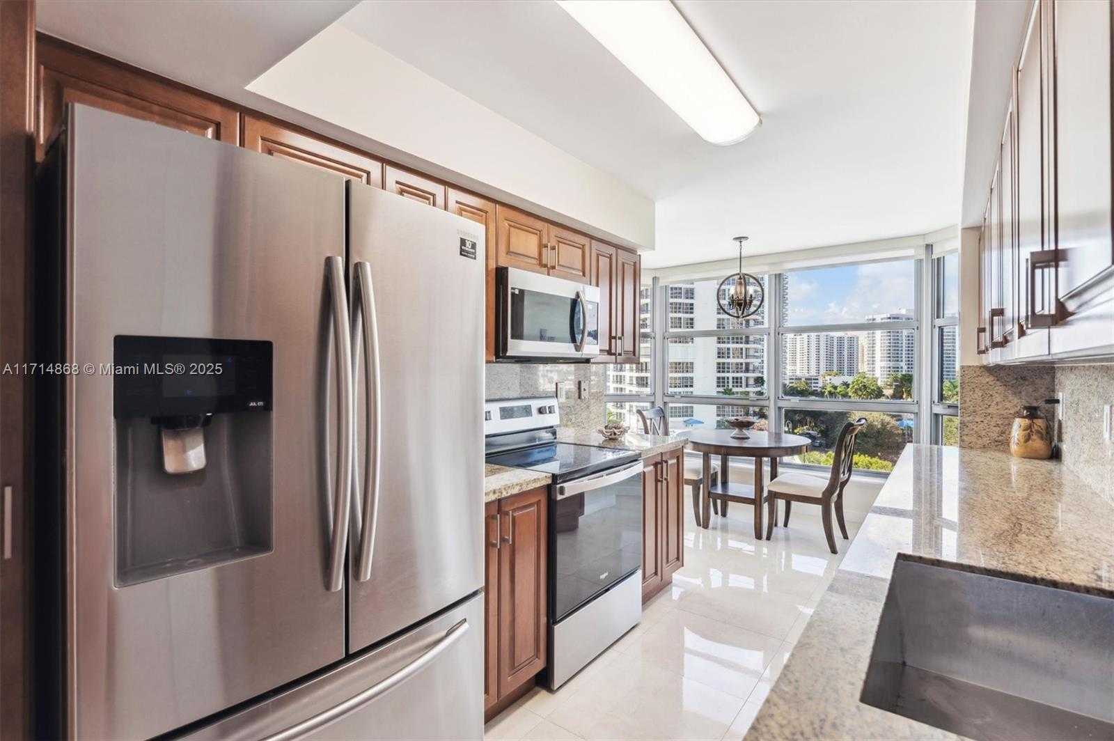 Small Image of 19101 NORTH EAST 36TH CT #805, Aventura Number 4