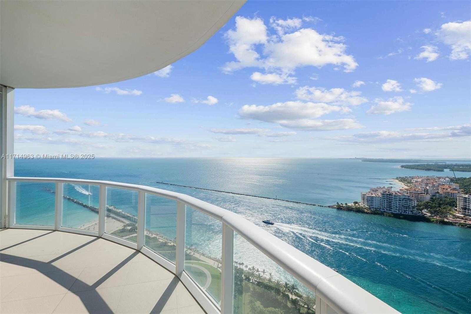 Small Image of 100 SOUTH POINTE DR #3203, Miami Beach Number 2
