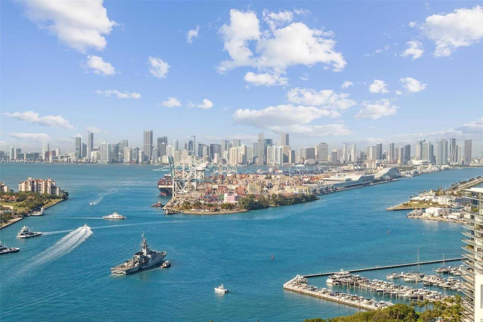 Small Image of 100 SOUTH POINTE DR #3203, Miami Beach Number 3