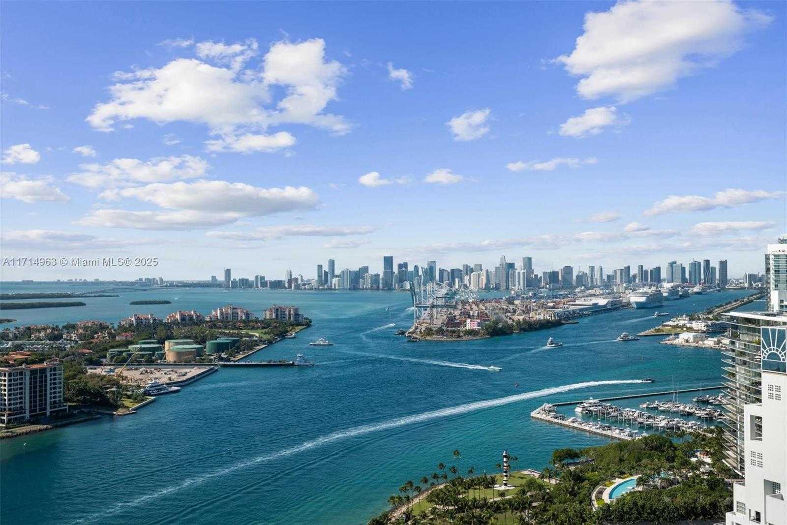 Small Image of 100 SOUTH POINTE DR #3203, Miami Beach Number 36