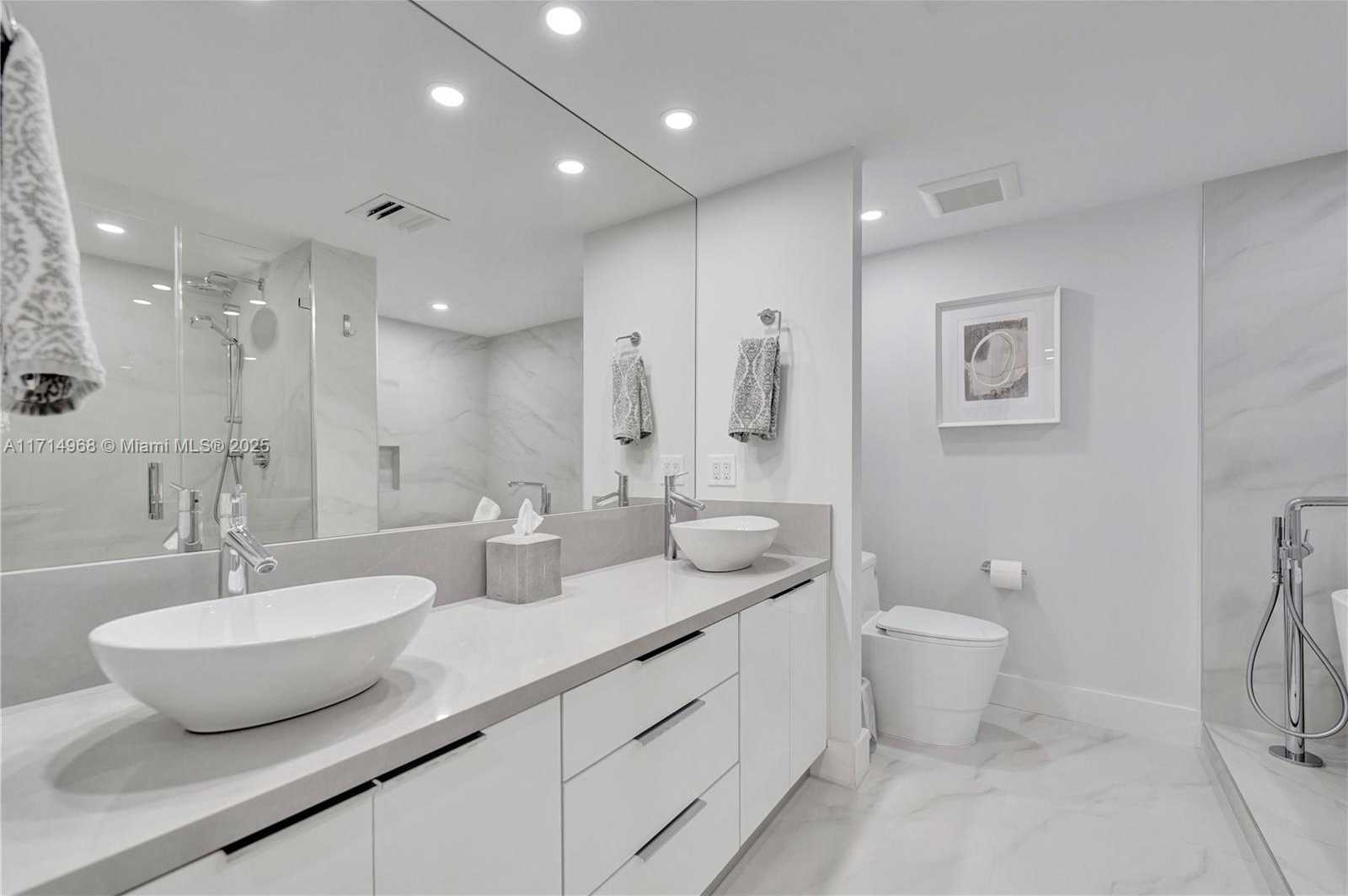 Small Image of 3610 YACHT CLUB DR #508, Aventura Number 17