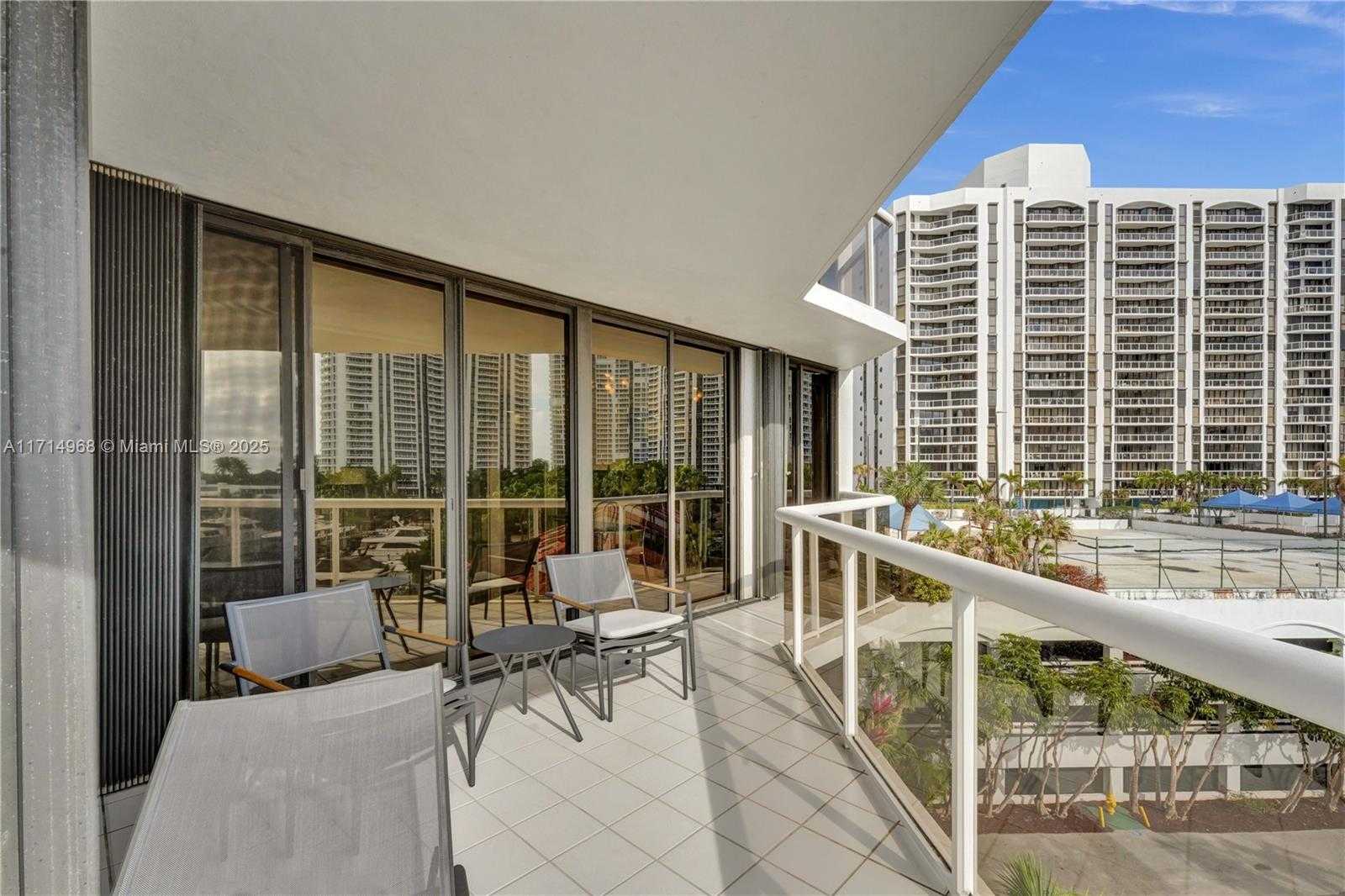 Small Image of 3610 YACHT CLUB DR #508, Aventura Number 26