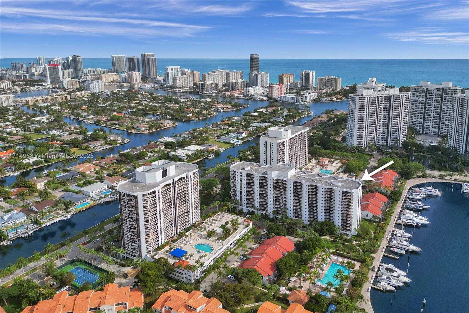 Small Image of 3610 YACHT CLUB DR #508, Aventura Number 32