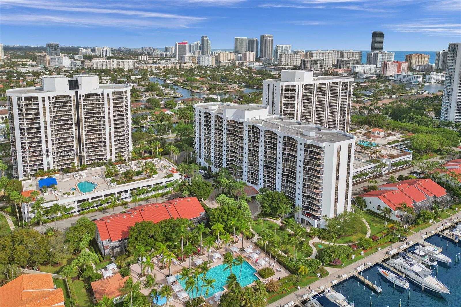 Small Image of 3610 YACHT CLUB DR #508, Aventura Number 34
