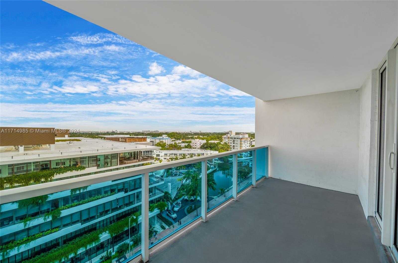 Small Image of 2301 COLLINS AVE #1030, Miami Beach Number 3