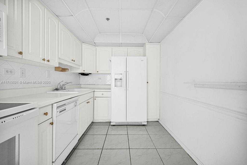 Small Image of 20355 NORTH EAST 34TH CT #725, Aventura Number 11