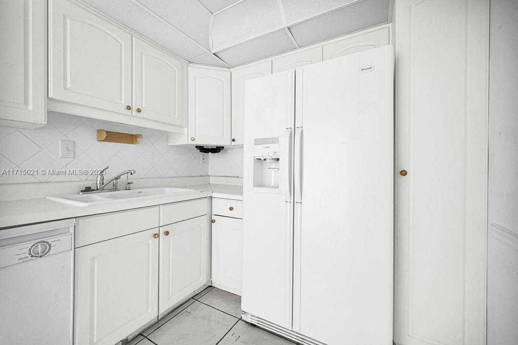 Small Image of 20355 NORTH EAST 34TH CT #725, Aventura Number 13