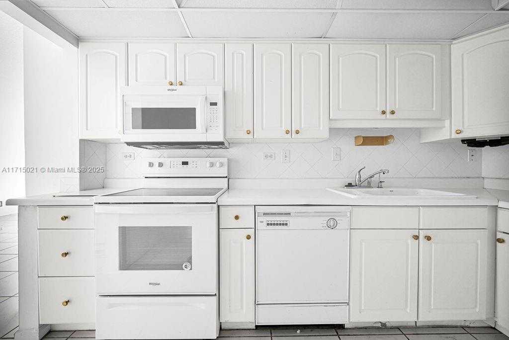 Small Image of 20355 NORTH EAST 34TH CT #725, Aventura Number 14
