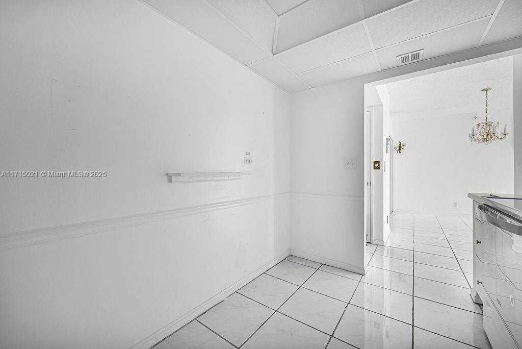Small Image of 20355 NORTH EAST 34TH CT #725, Aventura Number 16