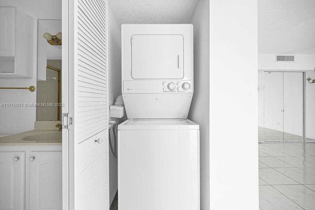 Small Image of 20355 NORTH EAST 34TH CT #725, Aventura Number 26