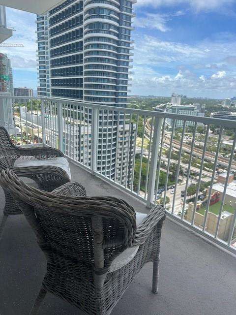 Small Image of 1250 S Miami Ave, Miami, FL 33130, USA Number 19